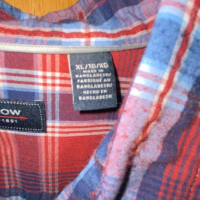 MENS XL SHIRTS .AND BROWN LEATHER VEST