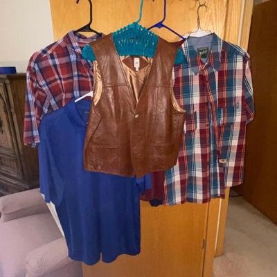 MENS XL SHIRTS .AND BROWN LEATHER VEST