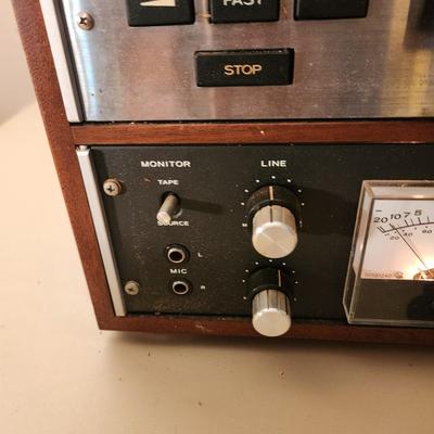 Teac Reel to Rell A 4010 SL Powers up includes original boxes