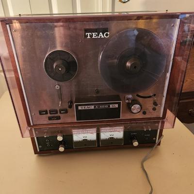 Teac Reel to Rell A 4010 SL Powers up includes original boxes