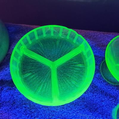 Vasaline Uranium Glass Lot