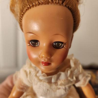 2 Ideal Dolls