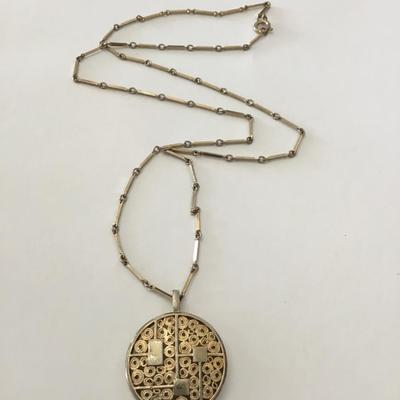 Vintage, Sarah Coventry, gold tone medallion pendant necklace