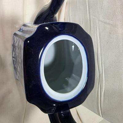 Bombay blue/white coffee server