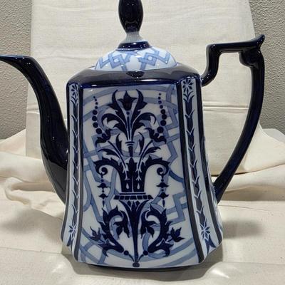 Bombay blue/white coffee server