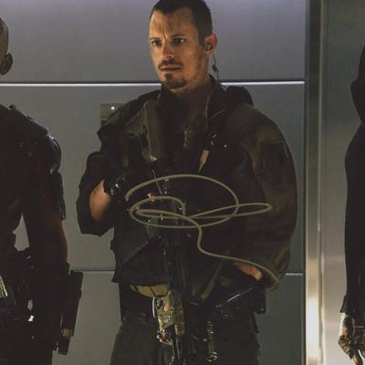 Joel Kinnaman signed photo