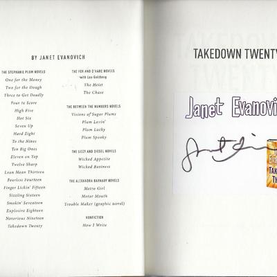 Takedown Twenty: A Stephanie Plum Novel Janet Evanovich signed book