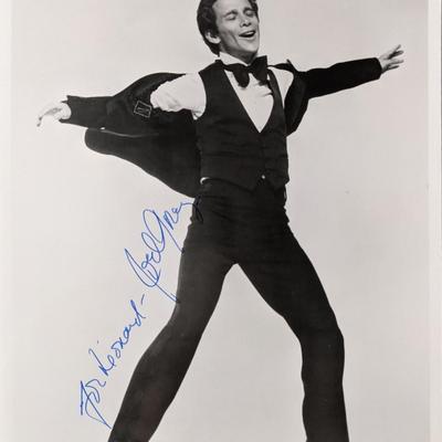 Joel Grey signed photo
