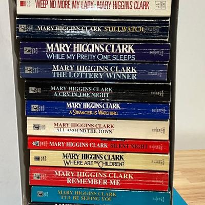 Mary Higgins Clark paperback books -12