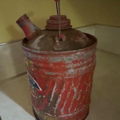 Delphos 1 gallon gas can