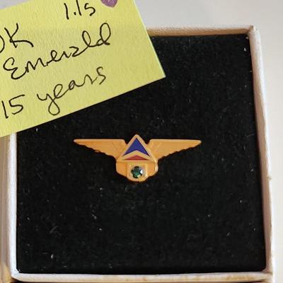Gold Delta Airlines 15 Year Service Pin