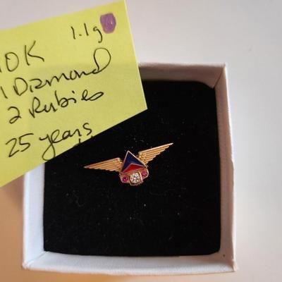 Gold Delta Airlines 25 Year Service Pin