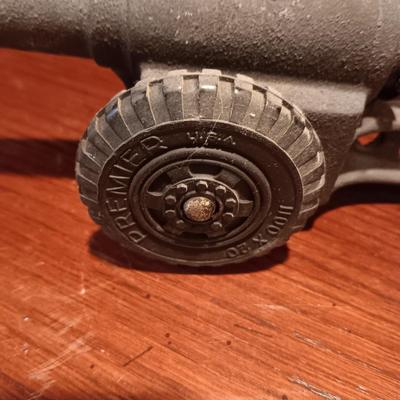2 METAL MODEL CANONS AND 1 CERAMIC CANON