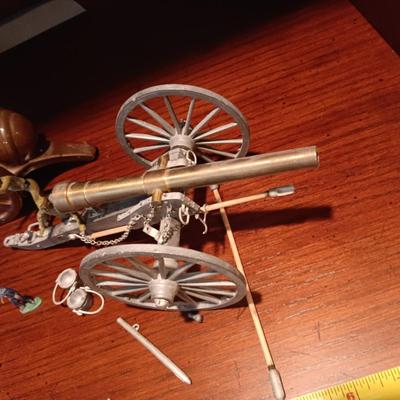 2 METAL MODEL CANONS AND 1 CERAMIC CANON