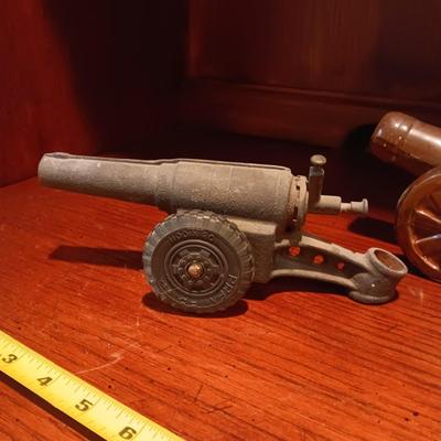 2 METAL MODEL CANONS AND 1 CERAMIC CANON