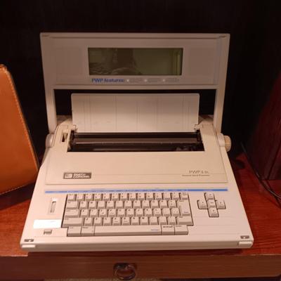 SMITH CORONA PERSONAL WORD PROCESSOR, BRIEFCASE AND DESK LAMP