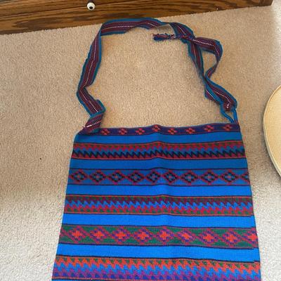 LADYS HAT, HAND BAG, UMBRELLA, COIN PURSES/MAKE-UP BAGS