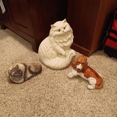 CERAMIC CAT AND BASSET HOUND PUPPY PLUS A HAND PAINTED CAT ON A ROCK