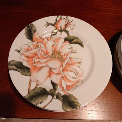 BEAUTIFUL FITZ AND FLOYD ASIAN THEMED CHINA DINNERWARE