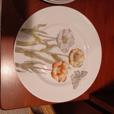 BEAUTIFUL FITZ AND FLOYD ASIAN THEMED CHINA DINNERWARE