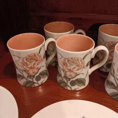 BEAUTIFUL FITZ AND FLOYD ASIAN THEMED CHINA DINNERWARE