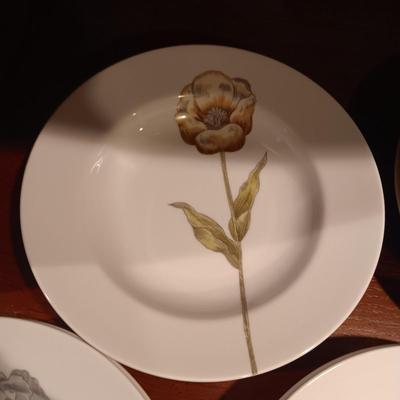 BEAUTIFUL FITZ AND FLOYD ASIAN THEMED CHINA DINNERWARE