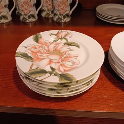BEAUTIFUL FITZ AND FLOYD ASIAN THEMED CHINA DINNERWARE