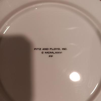 BEAUTIFUL FITZ AND FLOYD ASIAN THEMED CHINA DINNERWARE