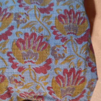2 LIGHTWEIGHT BEDSPREADS AND A WOOL BLANKET