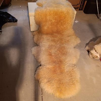 LONG GENUINE SHEEPSKIN
