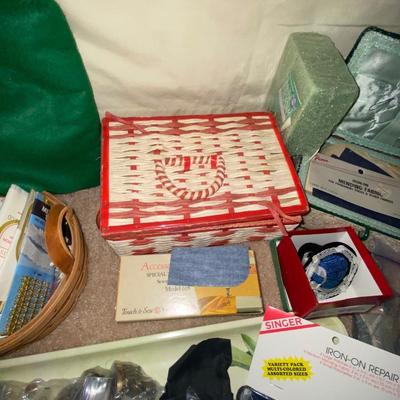 LARGE LOT OF SEWING NOTIONS