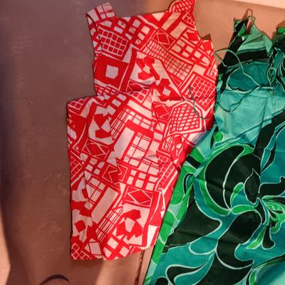 VINTAGE HAWAIIAN ATTIRE