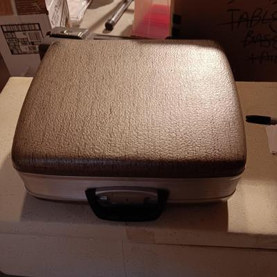 BABY BLUE TOWER MANUAL TYPEWRITER IN A CASE