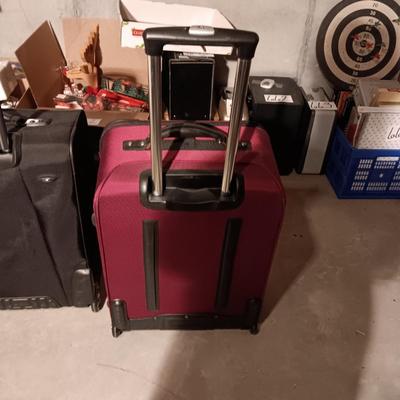 2 SUITCASES ON 2 WHEELS WITH HANDLES