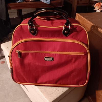 SAMSONITE SUITCASE ON 4 WHEELS AND BAGGALLINI CARRY ON