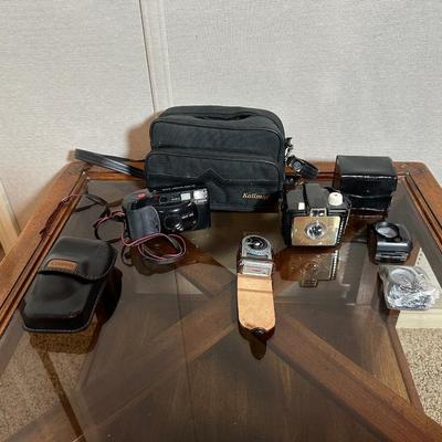 CANON AND BROWNIE 35MM CAMERAS WITH EXTRAS