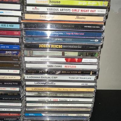 A LARGE COLLECTION OF MUSIC ON CD'S