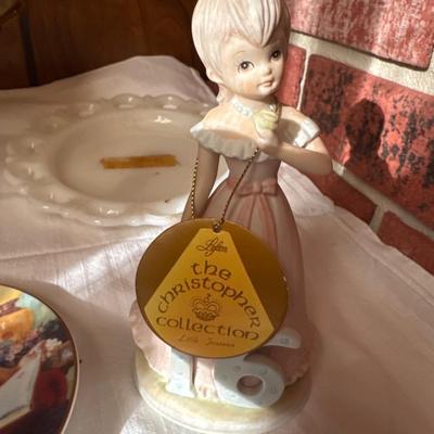 Glassware and knickknacks