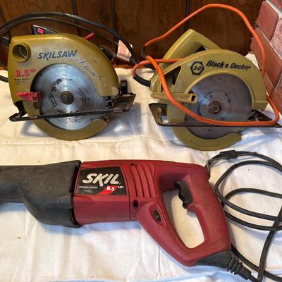 Skilsaws and Black & Decker Saw