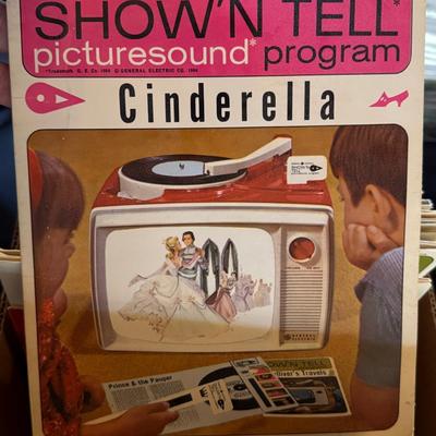 Box of GE Children's "Show'N Tell" picturesound program 45 records/books