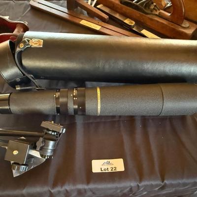 Bausch & Lomb Scope 60 meter zoom w/hard case