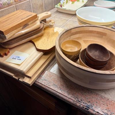 Lot of Wood Cutting Boards & Wooden bowls in various sizes