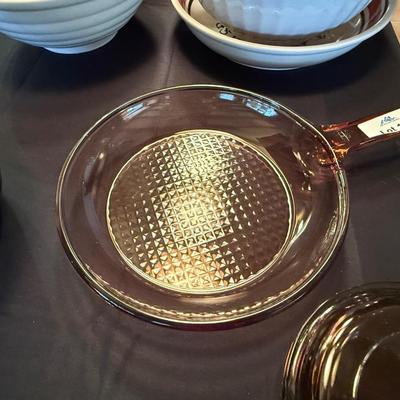 2 Brown Vision Glass Pots with lids