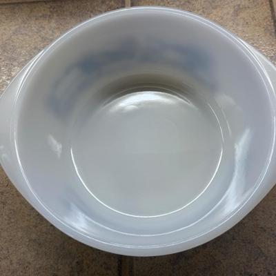 Currier & Ives vintage glass baking dish w/lid