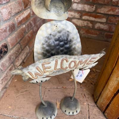 Small metal welcome sign - bear