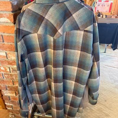 Pendleton XL Long Green/Brown/Tan pearl snapped shirt
