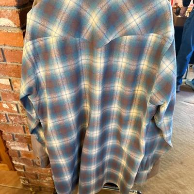 Pendleton XL Green/White/Blue Vtg. Men’s shirt w/pearl snap