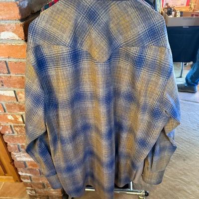 Pendleton XL Brown/Blue Canyon long sleeve w/pearl snaps