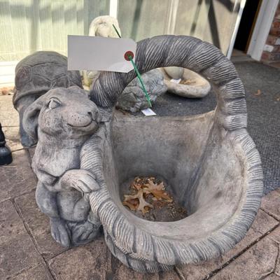 Cement/ceramic rabbit themed flower bucket/planter