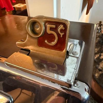 Vintage 21 Bell 5 cent mechanical Slot Machine w/stand & 1 key